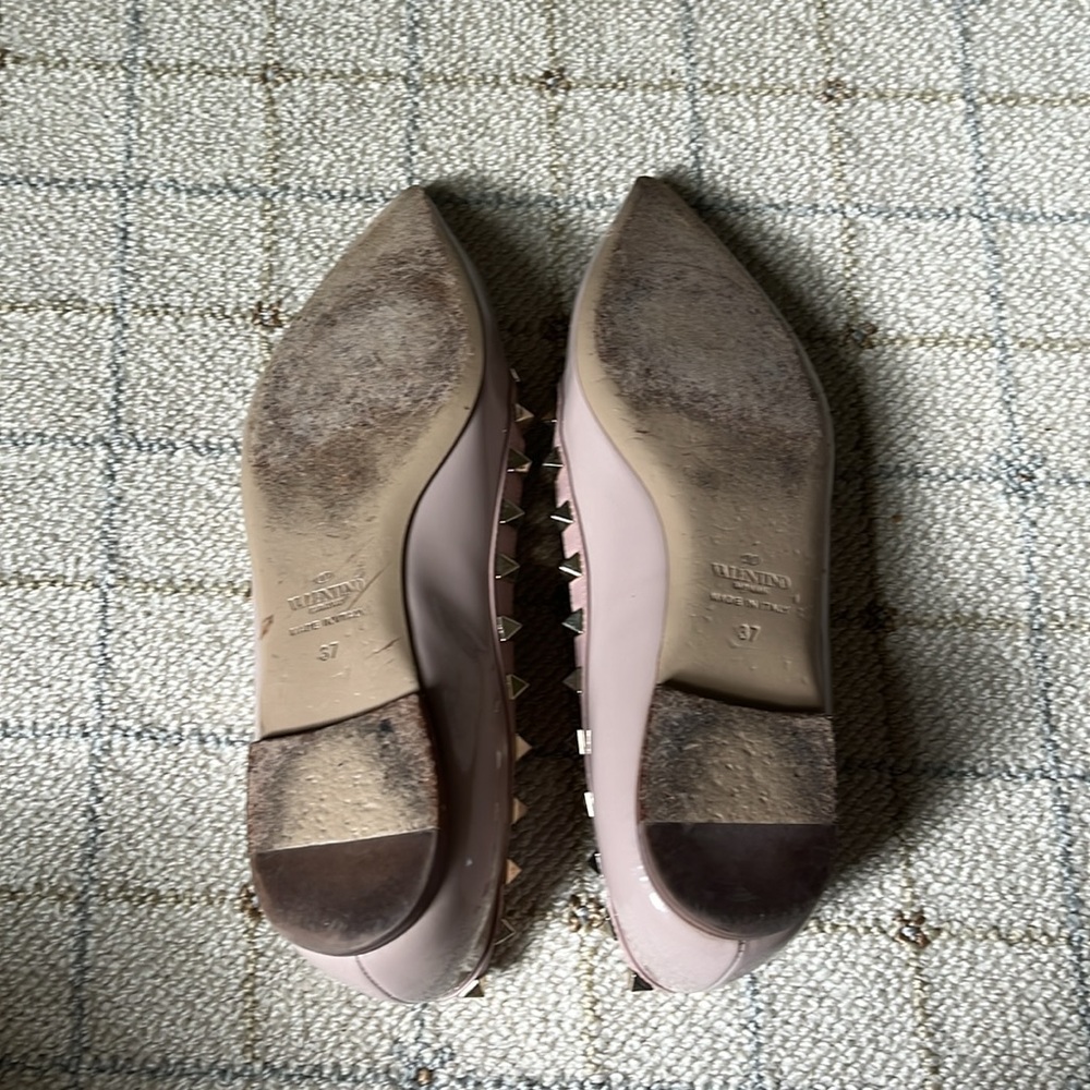 Valentino Patent Rockstud Flat - Picture 5 of 5